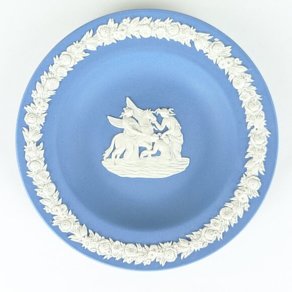 Vintage Wedgwood PEGASUS Collectible Jasperware Plate beautiful for bookshelf! - Picture 1 of 11
